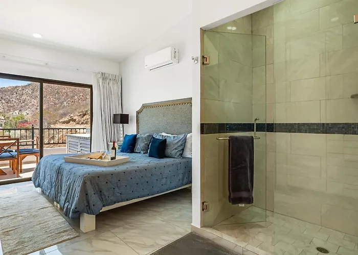 Morgan Residences 607a